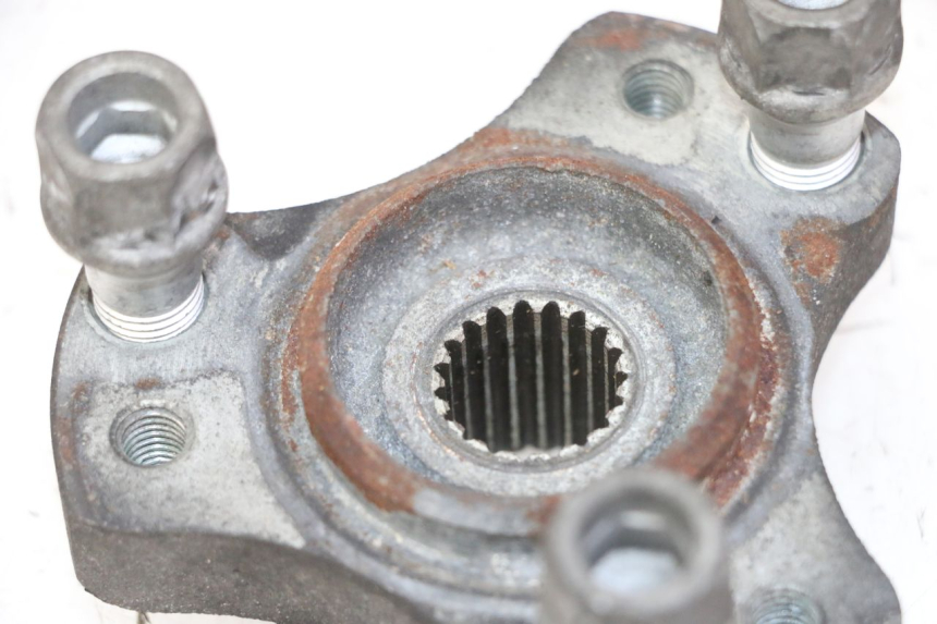 photo de MOYEU ROUE ARRIERE PEUGEOT SATELIS 125 (2006 - 2009) - Points de fixation