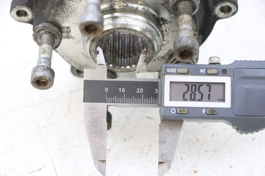 photo de MOYEU ROUE ARRIERE PIAGGIO VESPA GTS SUPER IE 125 (2009 - 2016) - Détail de la pièce