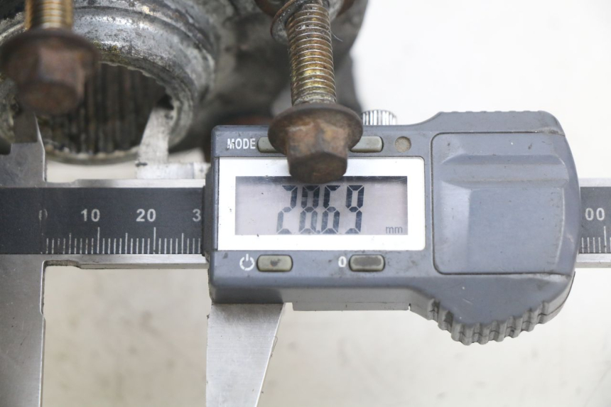 photo de MOYEU ROUE ARRIERE PIAGGIO X9 EVOLUTION 125 (2003 - 2007) - Détail de la pièce