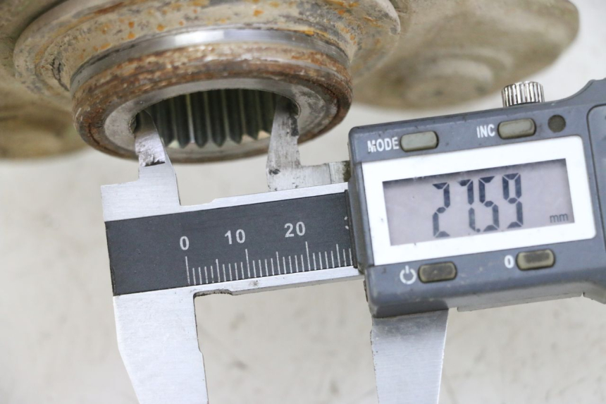 photo de MOYEU ROUE ARRIERE YAMAHA YFM BRUIN 350 (2003 - 2009) - Zoom état d’usage