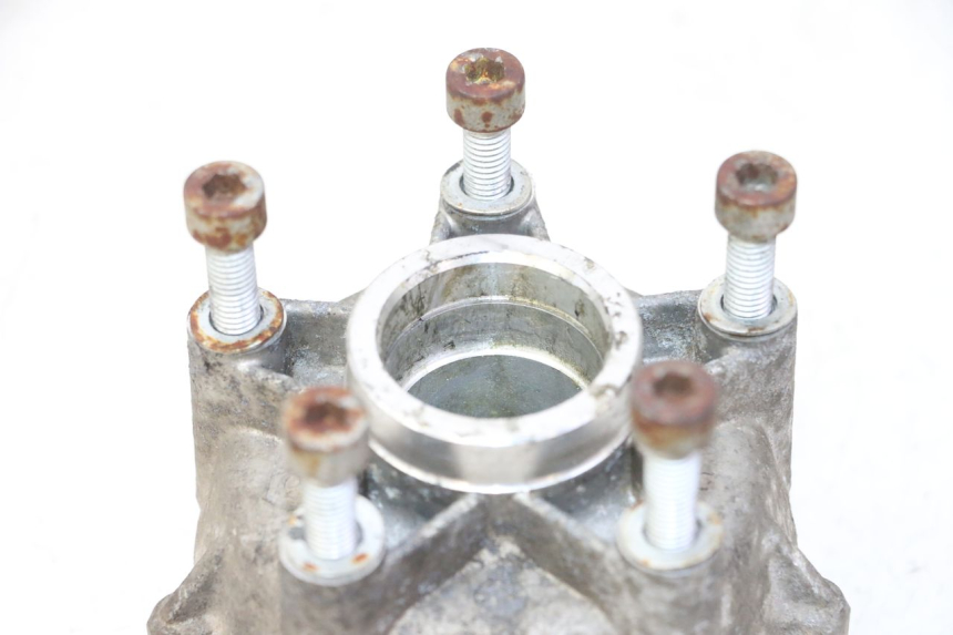 photo de MOYEU ROUE AVANT PIAGGIO LXV 4T 50 (2009 - 2013) - Gros plan technique