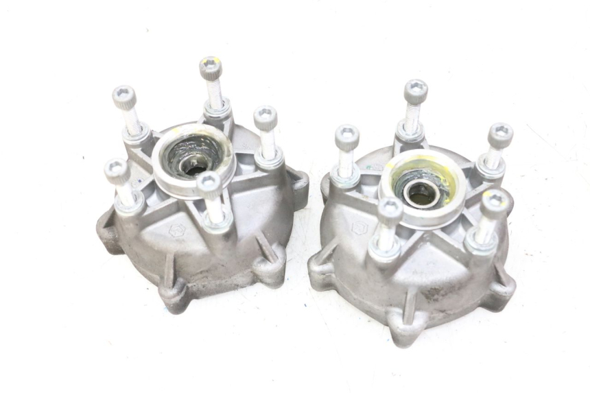 photo de MOYEU ROUE AVANT PIAGGIO MP3 HPE 310 (2024 - 2025) - Autre angle de vue