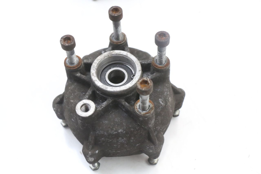 photo de MOYEU ROUE AVANT PIAGGIO MP3 125 (2006 - 2014) - Autre angle de vue