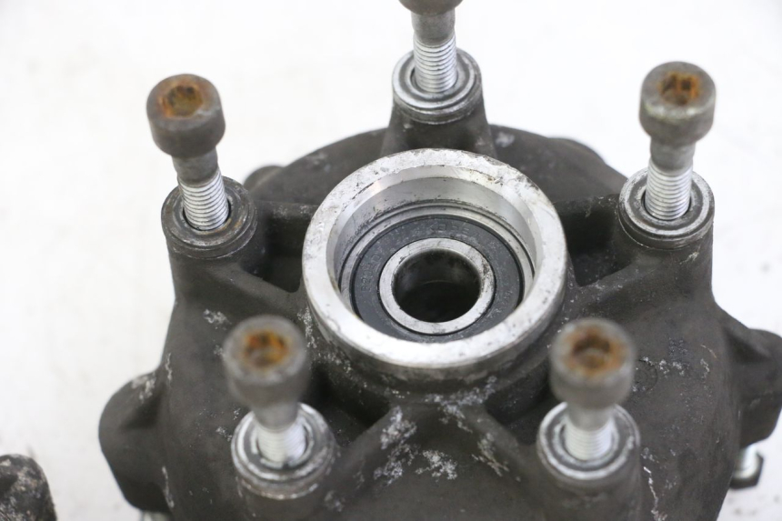 photo de MOYEU ROUE AVANT PIAGGIO MP3 500 (2011 - 2015) - Vue d’ensemble