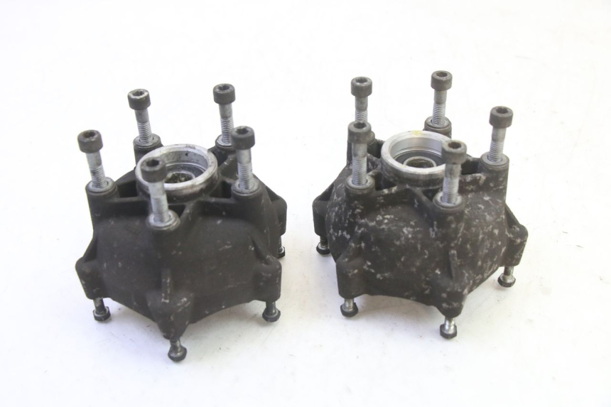 photo de MOYEU ROUE AVANT PIAGGIO MP3 125 (2006 - 2014) - Zoom état d’usage