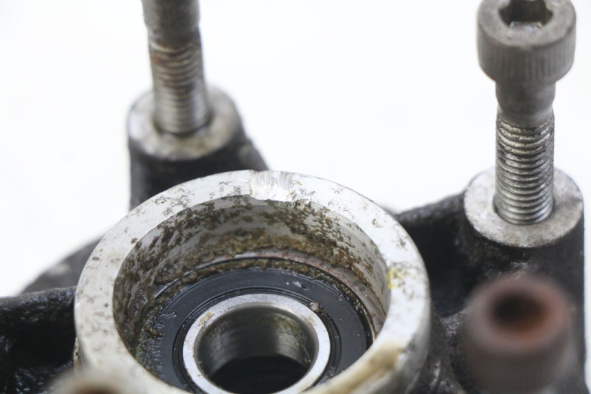 photo de MOYEU ROUE AVANT PIAGGIO VESPA LX 125 (2005 - 2010) - Autre angle de vue