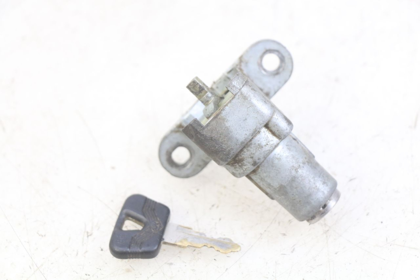 photo de NEIMAN MBK BOOSTER SPIRIT 50 (1999 - 2003) - Autre angle de vue