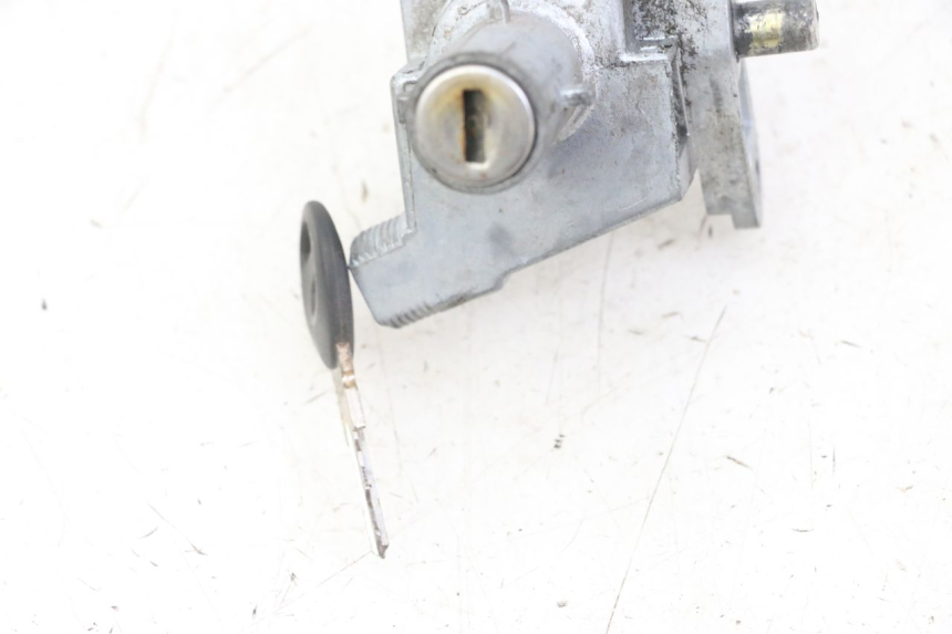 photo de NEIMAN MBK BOOSTER SPIRIT NAKED 50 (2004 - 2017) - Zoom état d’usage