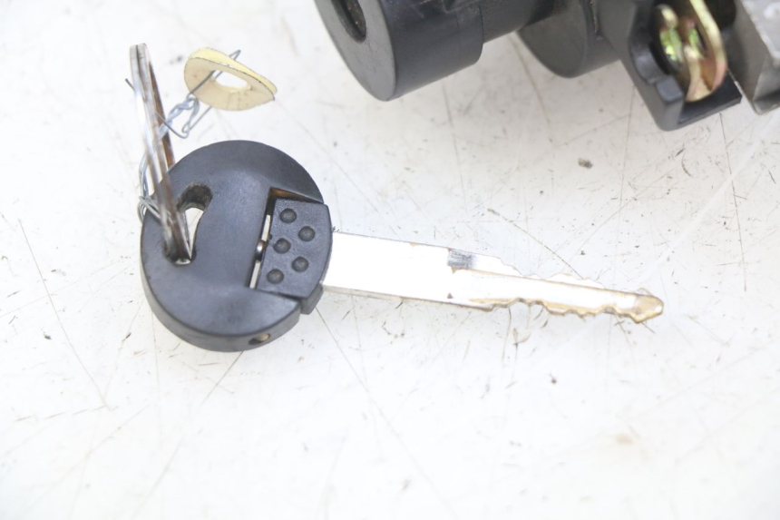 photo de NEIMAN PEUGEOT KISBEE 2T 50 (2010 - 2017) - Points de fixation