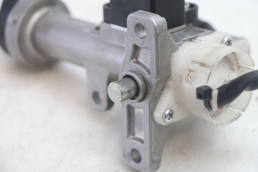 photo de NEIMAN PIAGGIO MP3 HPE 530 (2022 - 2026) - Points de fixation