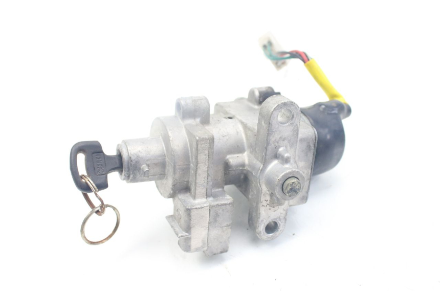 photo de NEIMAN KYMCO PEOPLE 250 (2004 - 2008) - Détails caractéristiques