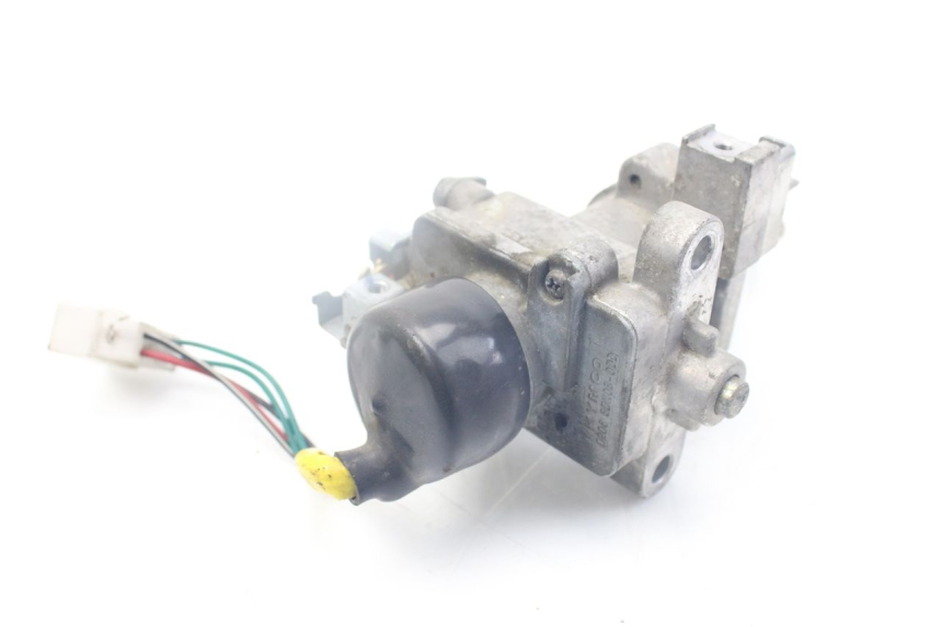 photo de NEIMAN KYMCO PEOPLE 250 (2004 - 2008) - Points de fixation