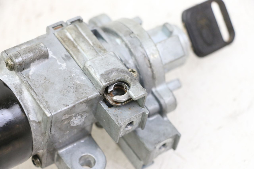 photo de NEIMAN KYMCO PEOPLE S 125 (2000 - 2008) - Gros plan technique