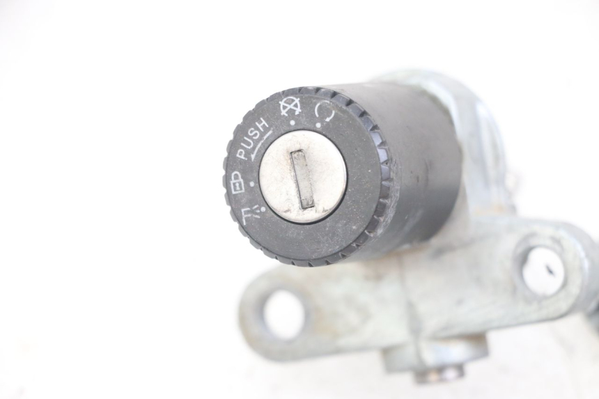 photo de NEIMAN DERBI SENDA SM X-TREME 50 (2006 - 2010) - Points de fixation