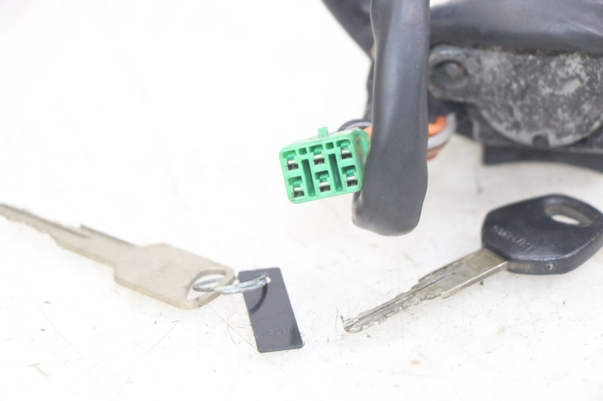 photo de NEIMAN SUZUKI SV N 650 (1999 - 2002) - Autre angle de vue