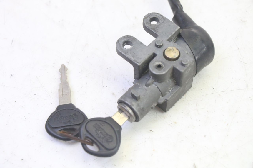 photo de NEIMAN SUKIDA TOP 1 50 (2003 - 2010) - Gros plan technique