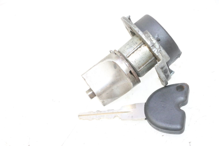 photo de NEIMAN PIAGGIO VESPA LX 2T 50 (2005 - 2013) - Zoom état d’usage