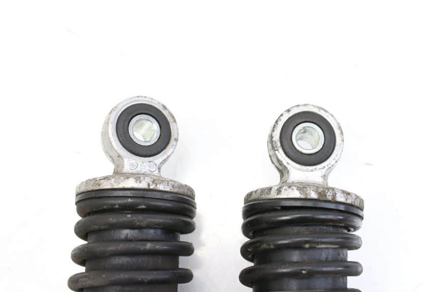 photo de PAIRE AMORTISSEUR ARRIERE SUZUKI BURGMAN 125 (2007 - 2014) - Gros plan technique