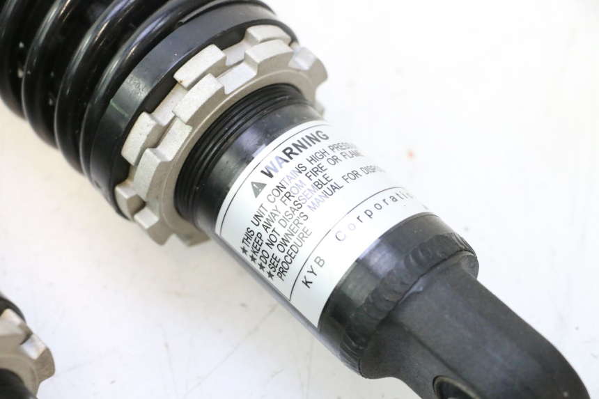 photo de PAIRE AMORTISSEUR ARRIERE PIAGGIO MP3 HPE 530 (2022 - 2026) - Autre angle de vue