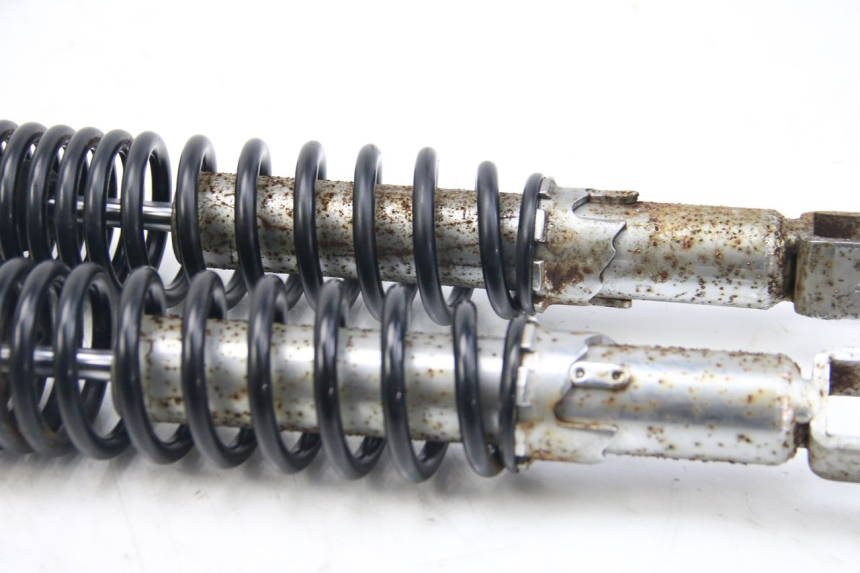 photo de PAIRE AMORTISSEUR ARRIERE DAELIM S3 125 (2010 - 2017) - Gros plan technique