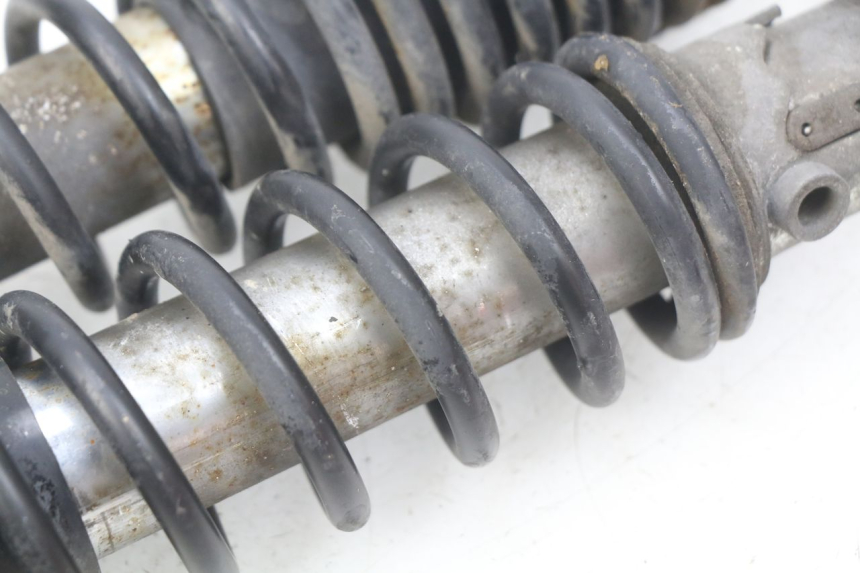 photo de PAIRE AMORTISSEUR ARRIERE SUZUKI SIXTEEN 125 (2008 - 2010) - Points de fixation