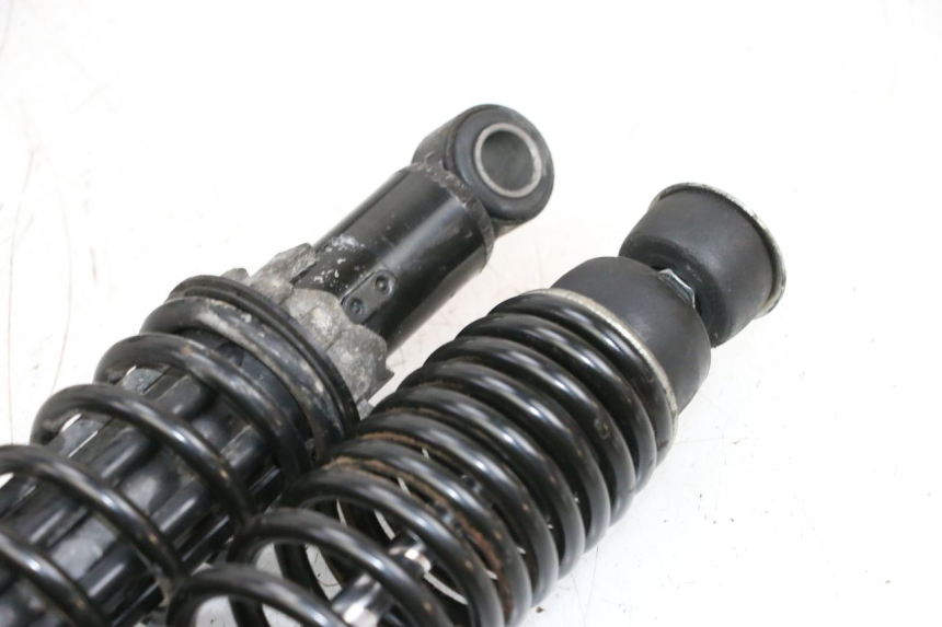 photo de PAIRE AMORTISSEUR ARRIERE PIAGGIO VESPA GTS SUPER IE 125 (2009 - 2016) - Gros plan technique