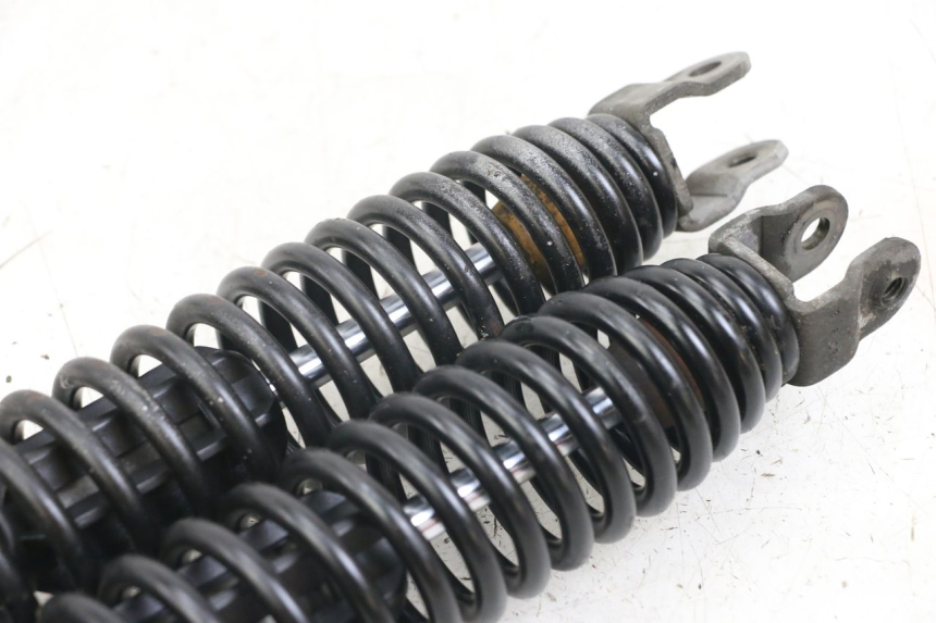 photo de PAIRE AMORTISSEUR ARRIERE YAMAHA YP MAJESTY 125 (2002 - 2006) - Gros plan technique