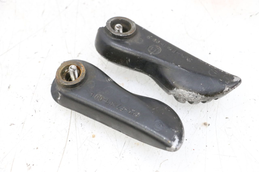 photo de PAIRE CALE PIED ARRIERE MBK BOOSTER SPIRIT NAKED 50 (2004 - 2017) - Vue d’ensemble