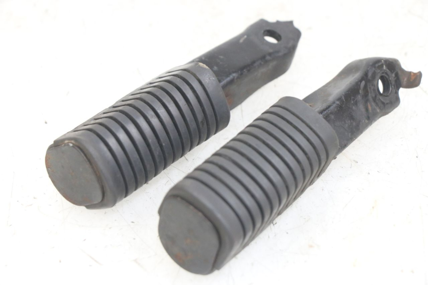 photo de PAIRE CALE PIED ARRIERE HONDA CA REBEL 125 (1995 - 2001) - Vue principale