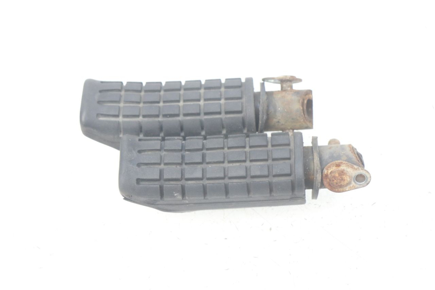 photo de PAIRE CALE PIED ARRIERE HONDA CBR R 125 (2003 - 2006) - Vue principale