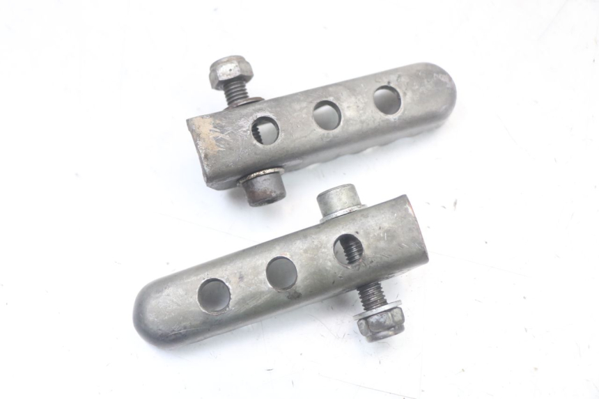 photo de PAIRE CALE PIED ARRIERE DERBI SENDA SM DRD X-TREME 50 (2011 - 2017) - Vue d’ensemble