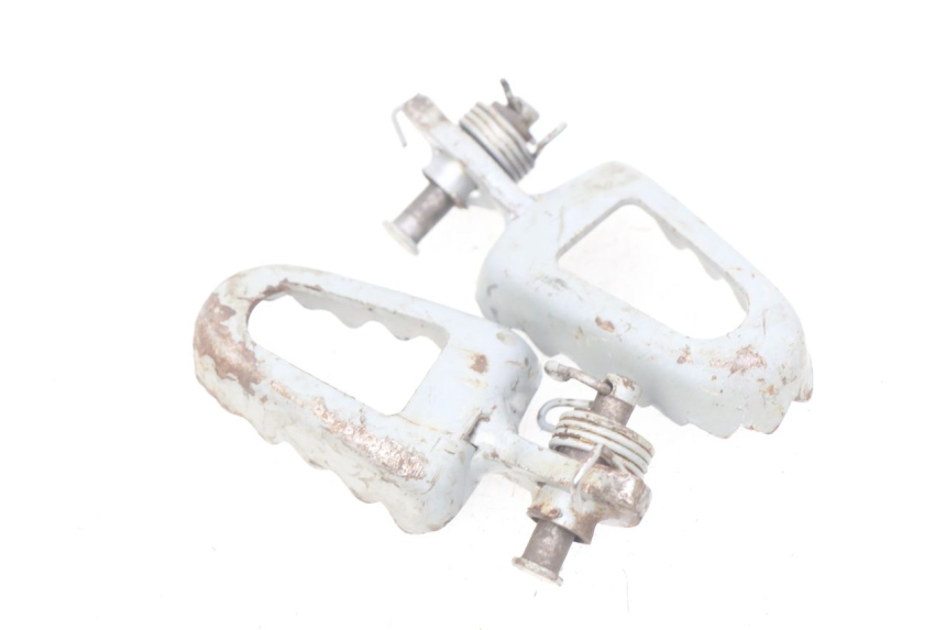 photo de PAIRE CALE PIED ARRIERE LONCIN DIRT BIKE 125 - Zoom état d’usage