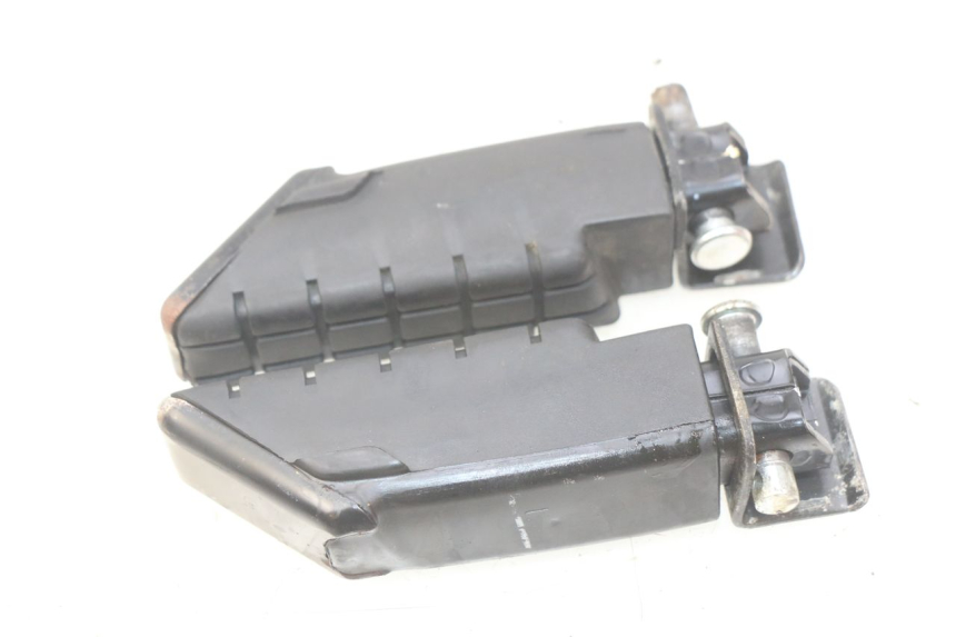 photo de PAIRE CALE PIED ARRIERE YAMAHA D'ELIGHT DELIGHT 115 (2013 - 2017) - Zoom état d’usage