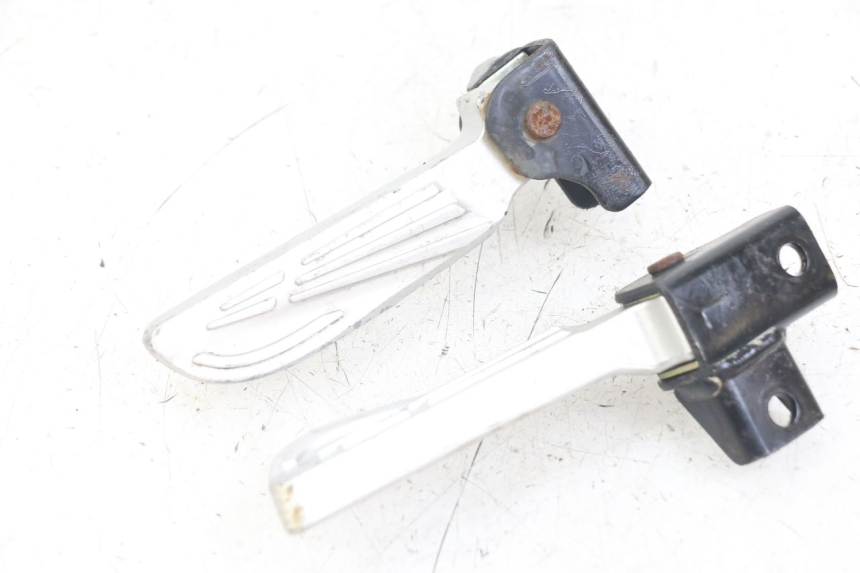 photo de PAIRE CALE PIED ARRIERE SYM FIDDLE 3 III 125 (2014 - 2020) - Vue principale