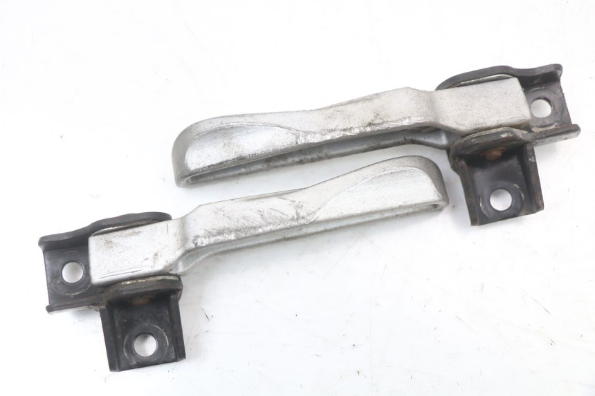 photo de PAIRE CALE PIED ARRIERE SYM FIDDLE 3 III 50 (2014 - 2020) - Zoom état d’usage