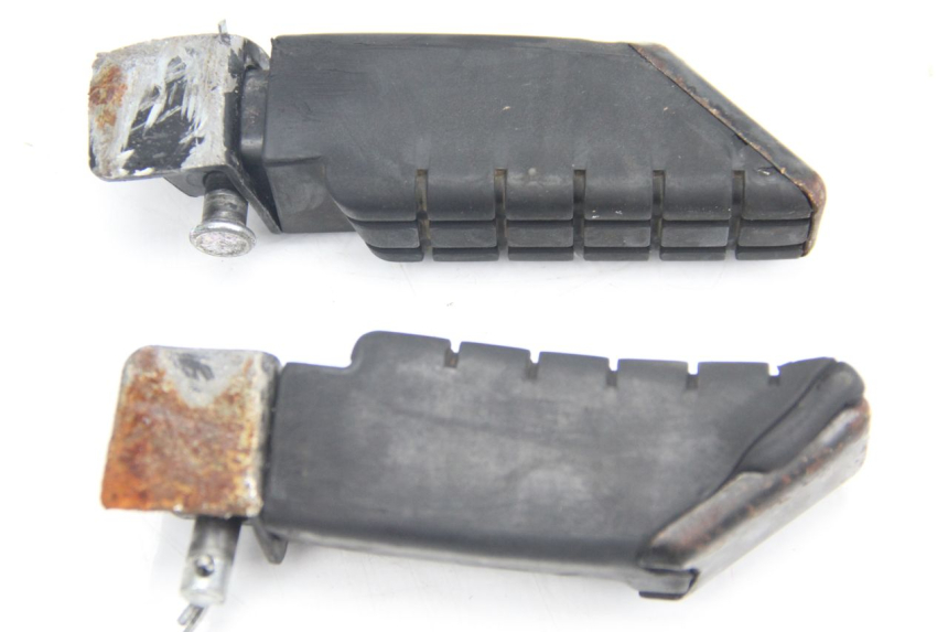 photo de PAIRE CALE PIED ARRIERE MBK FLIPPER 115 (2013 - 2017) - Zoom état d’usage