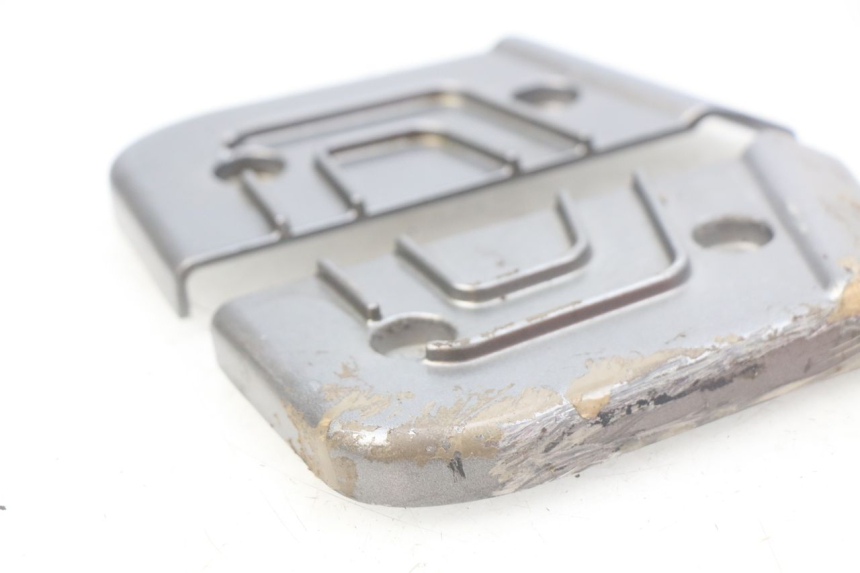 photo de PAIRE CALE PIED ARRIERE TNT MOTOR GRIDO 2T 50 (2010 - 2019) - Gros plan technique