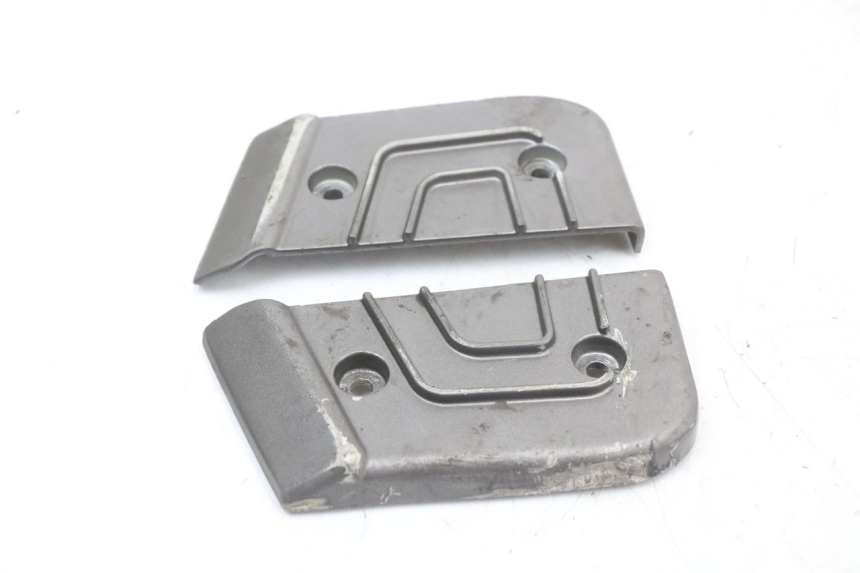 photo de PAIRE CALE PIED ARRIERE TNT MOTOR GRIDO 2T 50 (2010 - 2019) - Gros plan technique