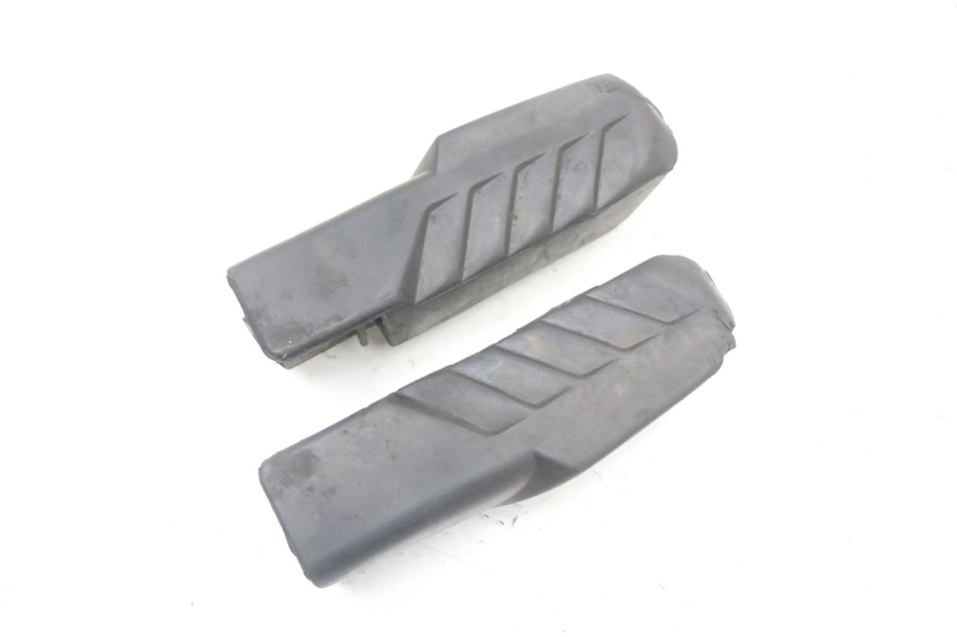 photo de PAIRE CALE PIED ARRIERE HONDA FES S-WING SWING 125 (2007 - 2015) - Zoom état d’usage