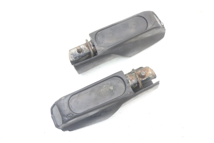 photo de PAIRE CALE PIED ARRIERE HONDA FES S-WING SWING 125 (2007 - 2015) - Autre angle de vue