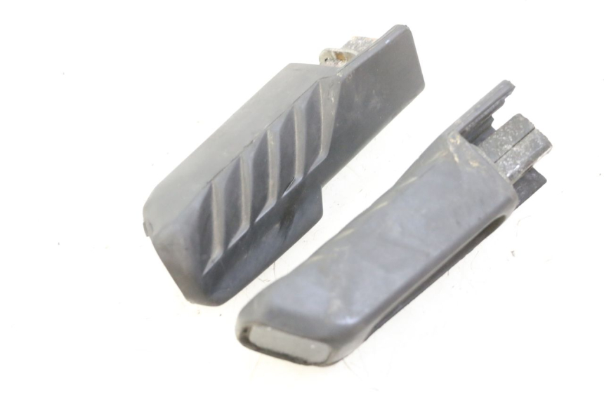 photo de PAIRE CALE PIED ARRIERE HONDA FES S-WING SWING ABS 125 (2007 - 2015) - Détail de la pièce