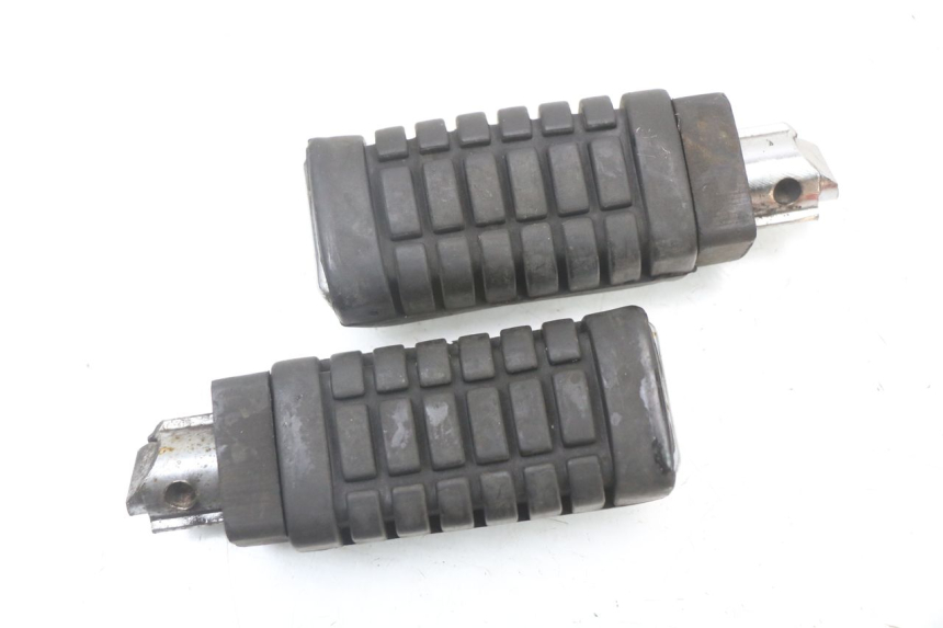 photo de PAIRE CALE PIED ARRIERE JINLUN JL HIGHLANDER 125 (2007 - 2015) - Vue principale