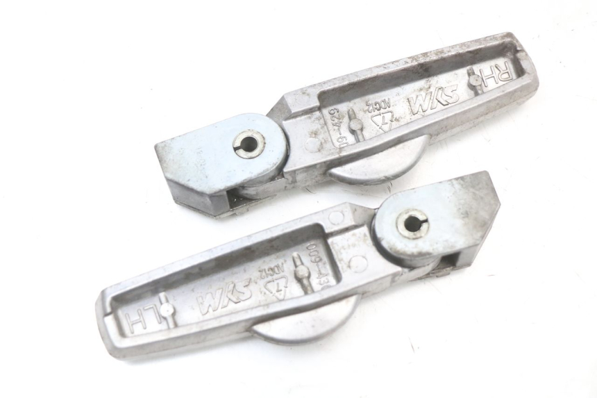 photo de PAIRE CALE PIED ARRIERE SYM JOYRIDE EVO 125 (2009 - 2016) - Détail de la pièce