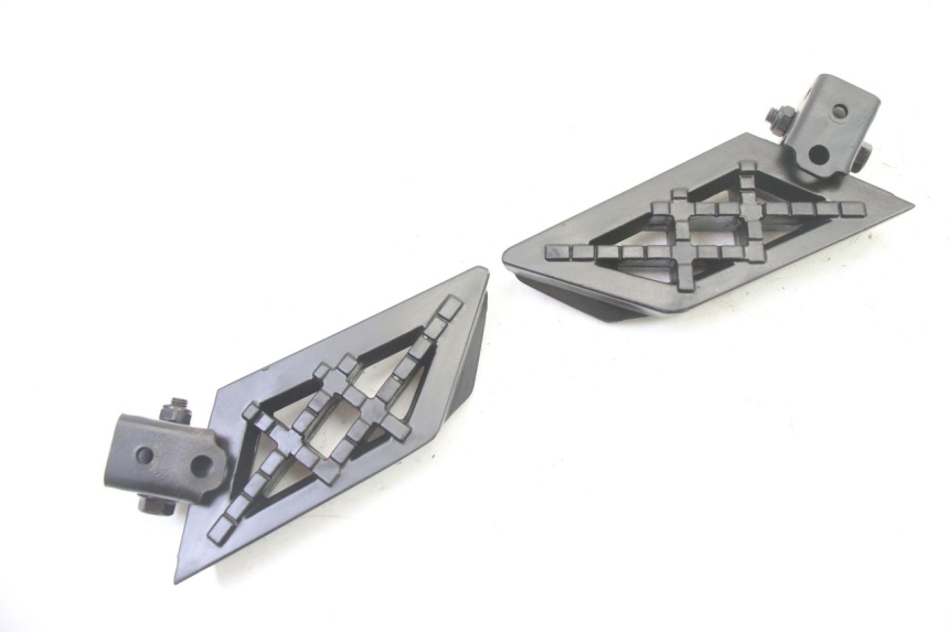 photo de PAIRE CALE PIED ARRIERE PEUGEOT KISBEE 4T 50 (2018 - 2022) - Vue principale