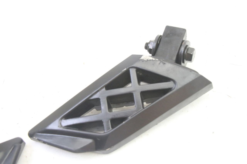 photo de PAIRE CALE PIED ARRIERE PEUGEOT KISBEE 4T 50 (2018 - 2022) - Vue produit