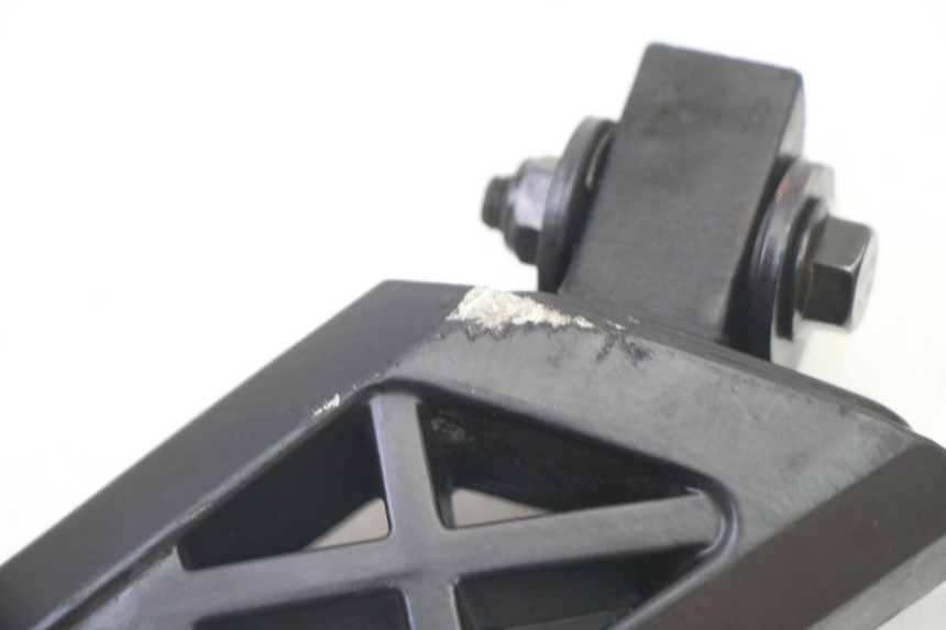 photo de PAIRE CALE PIED ARRIERE PEUGEOT KISBEE 4T 50 (2018 - 2022) - Détails caractéristiques