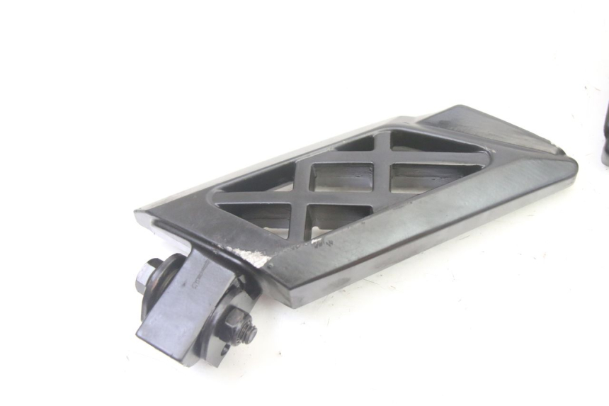 photo de PAIRE CALE PIED ARRIERE PEUGEOT KISBEE 4T 50 (2018 - 2022) - Vue d’ensemble