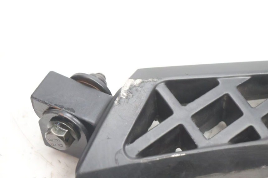 photo de PAIRE CALE PIED ARRIERE PEUGEOT KISBEE 4T 50 (2018 - 2022) - Aperçu profil