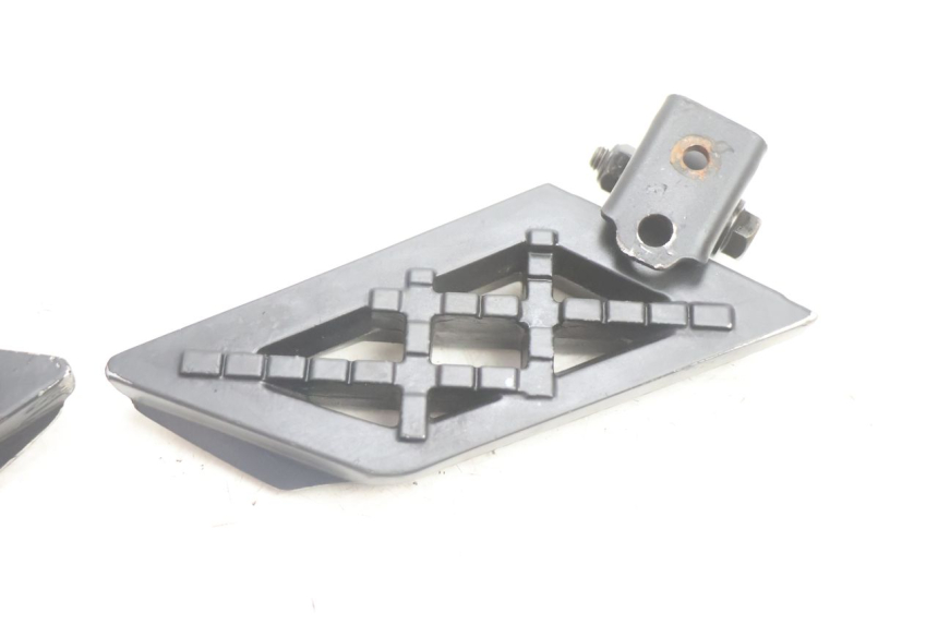 photo de PAIRE CALE PIED ARRIERE PEUGEOT KISBEE 4T 50 (2018 - 2022) - Vue d’ensemble