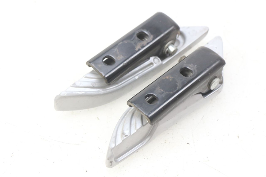 photo de PAIRE CALE PIED ARRIERE PIAGGIO LIBERTY IGET 4T 50 (2015 - 2020) - Vue d’ensemble